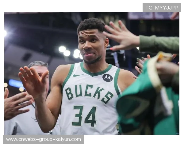 字母哥41+15准三双统治内线！雄鹿强势回暖的信号